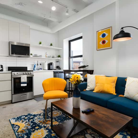 Regal Stylish Loft Rooftop|13 mins DT |4 mins Lake - Image 1